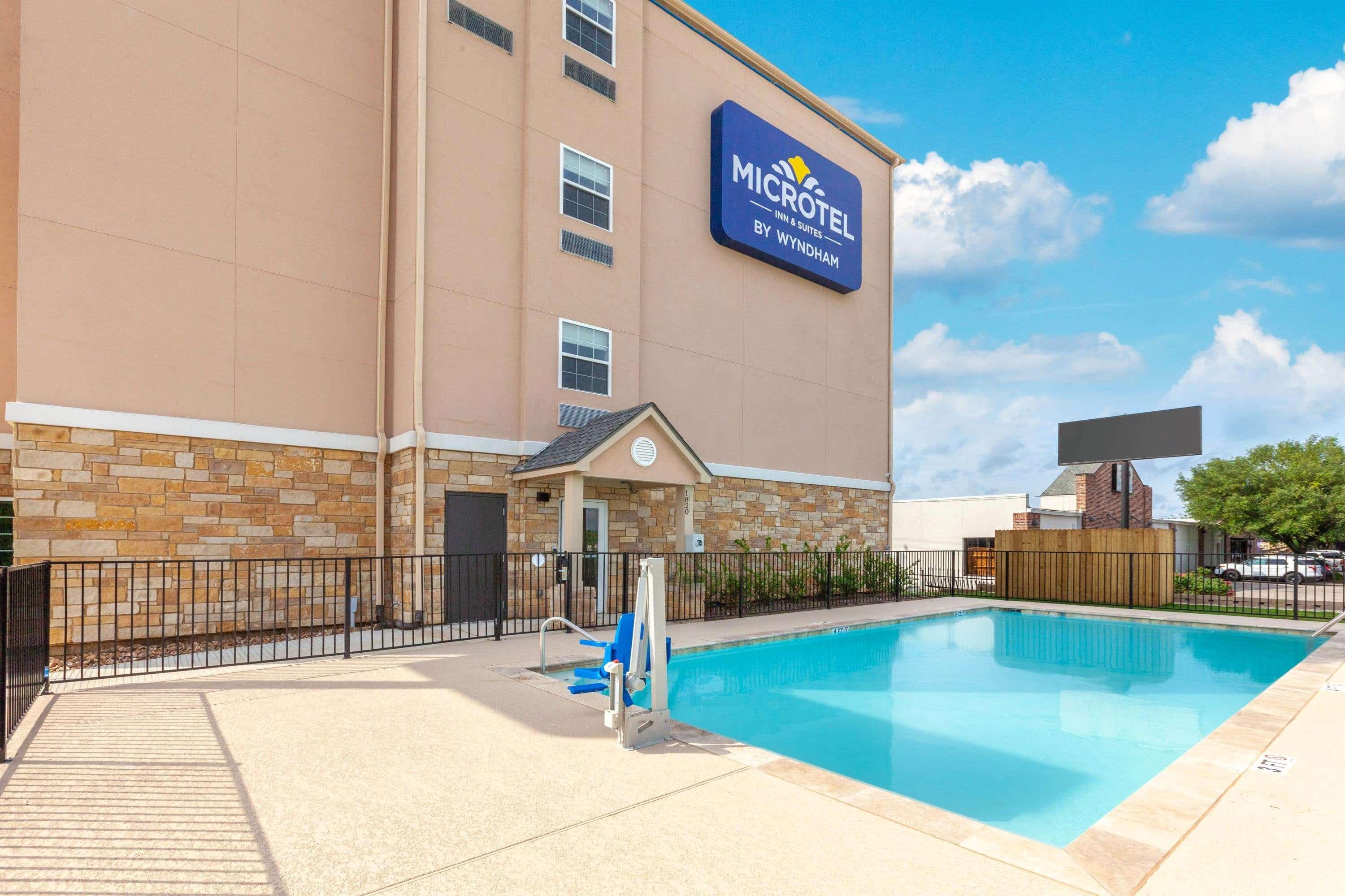 Microtel & By Wyndham Hotel