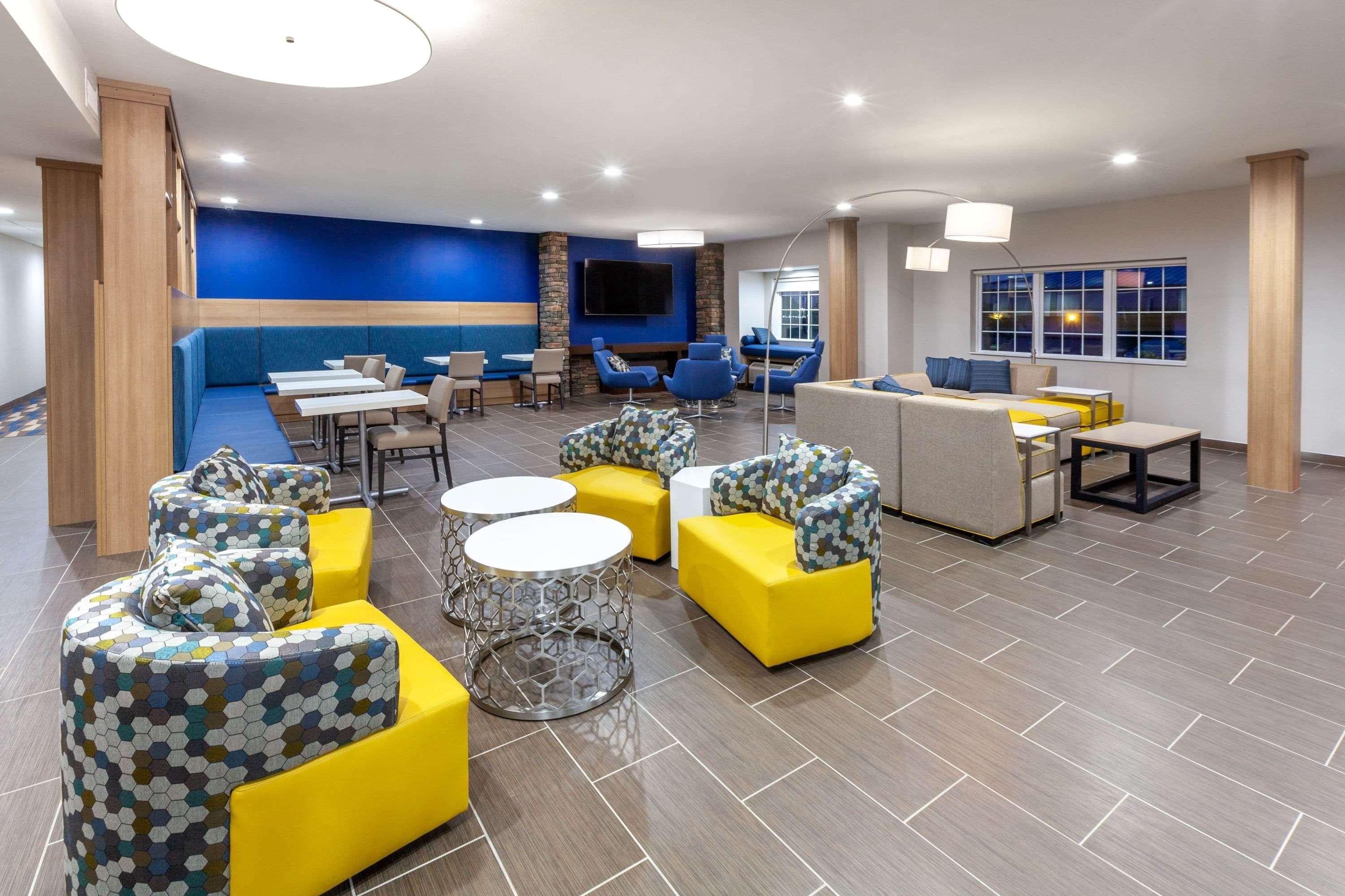 Microtel & By Wyndham Hotel